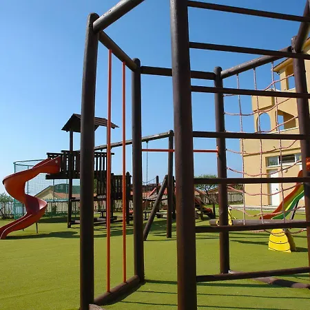 מלון Villaggio Club La Pace 4*