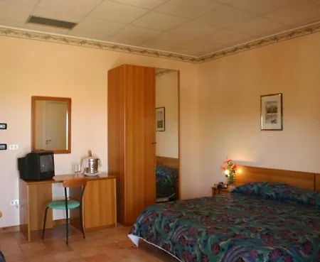 Отель Villaggio Club La Pace