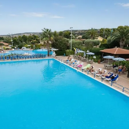 Villaggio Club La Pace Hotel 4*