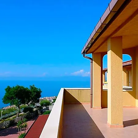 Отель Villaggio Club La Pace Тропея