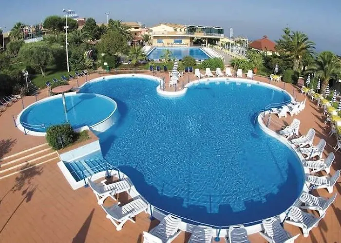 Villaggio Club La Pace Hotel 4*
